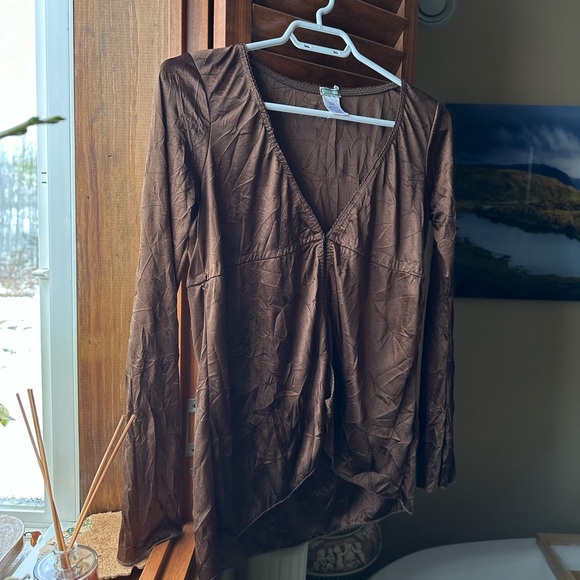 Vintage GUESS Satin Top - Picture 2 of 6